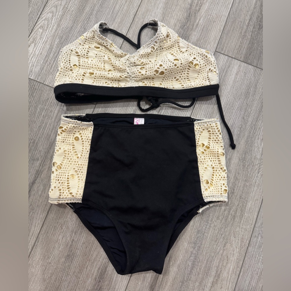 California Kisses 2 pieces matching set in black/beige size J(S)